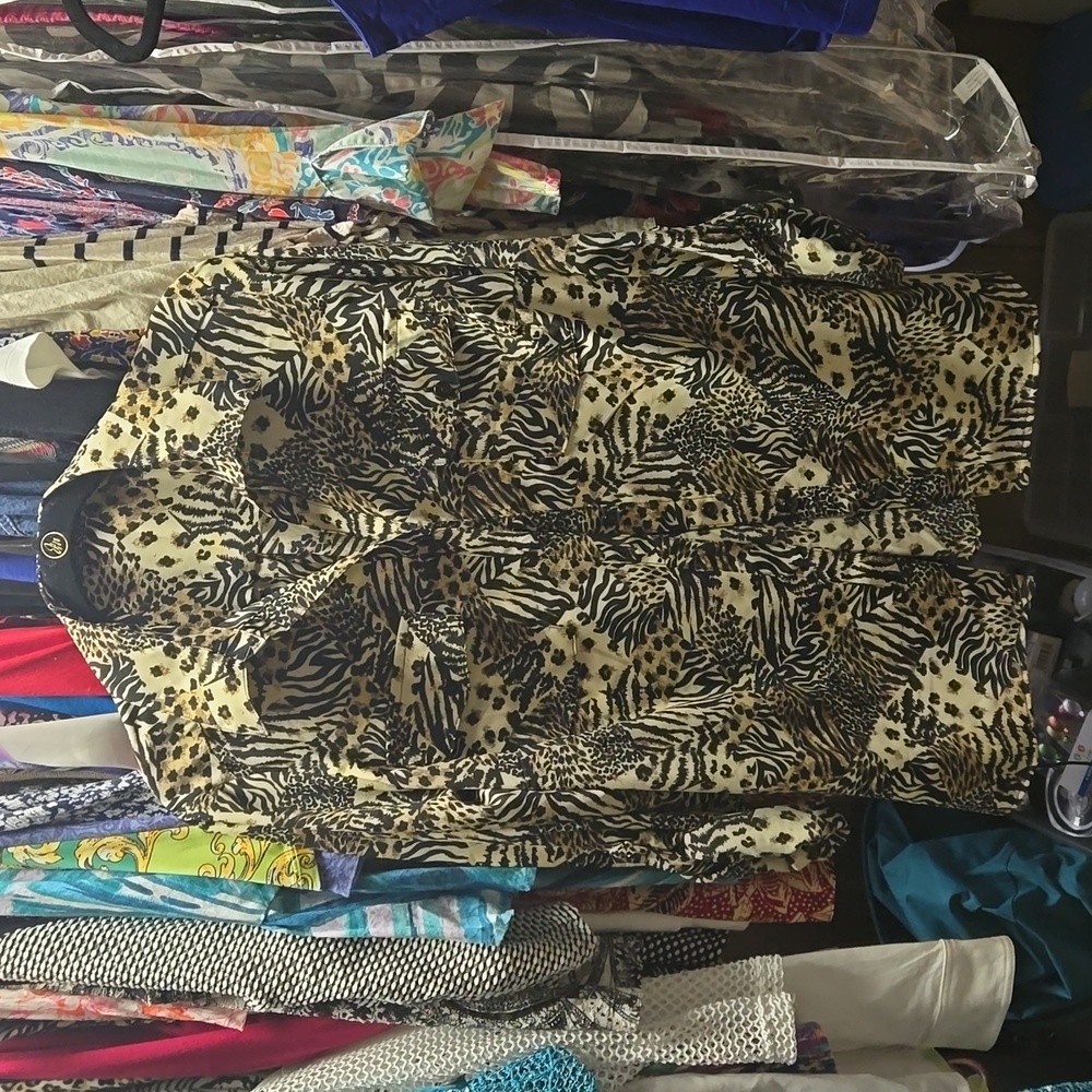 Ladies blouse animal print size L